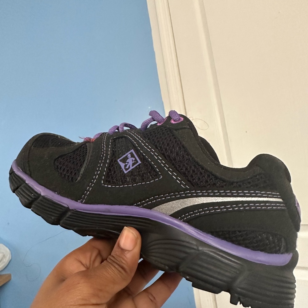 Work shoes